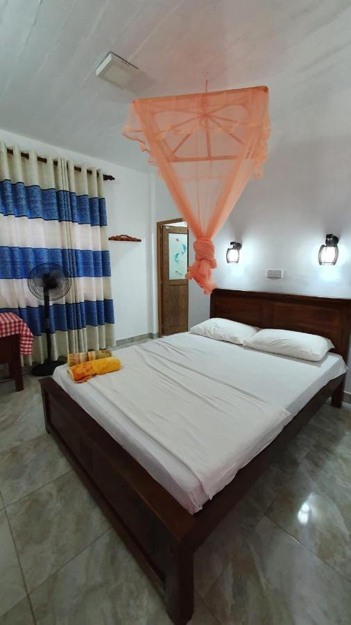 Guesthouse Kind And Love Hikkaduwa Exterior photo