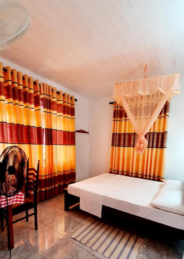 Guesthouse Kind And Love Hikkaduwa Exterior photo