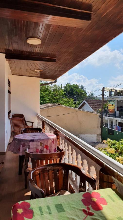 Guesthouse Kind And Love Hikkaduwa Exterior photo