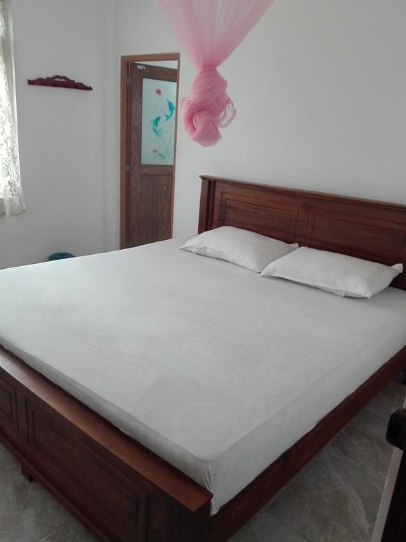 Guesthouse Kind And Love Hikkaduwa Exterior photo